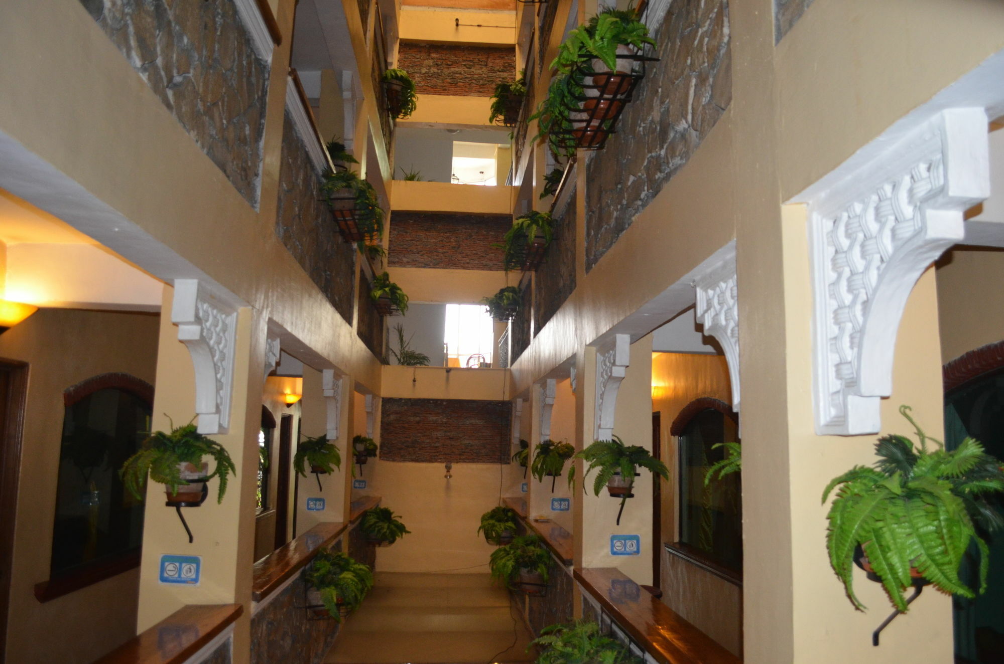 Saint Illian'S Inn Makati Makati City Exterior foto